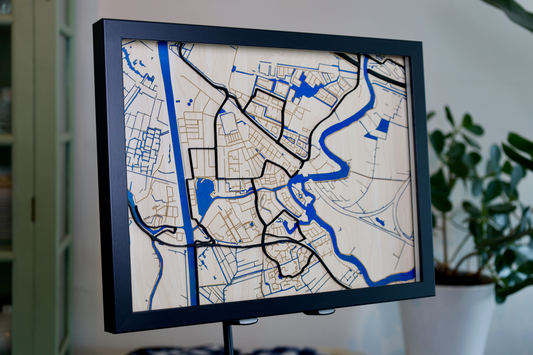Houten 3D Kaart van Weesp met Glasplaat