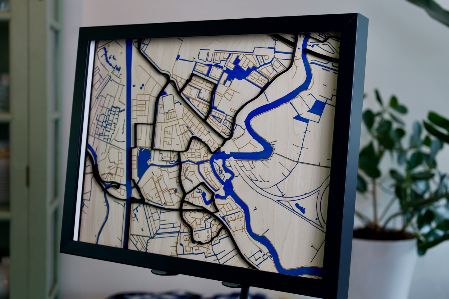 Houten 3D Kaart van Weesp met Glasplaat