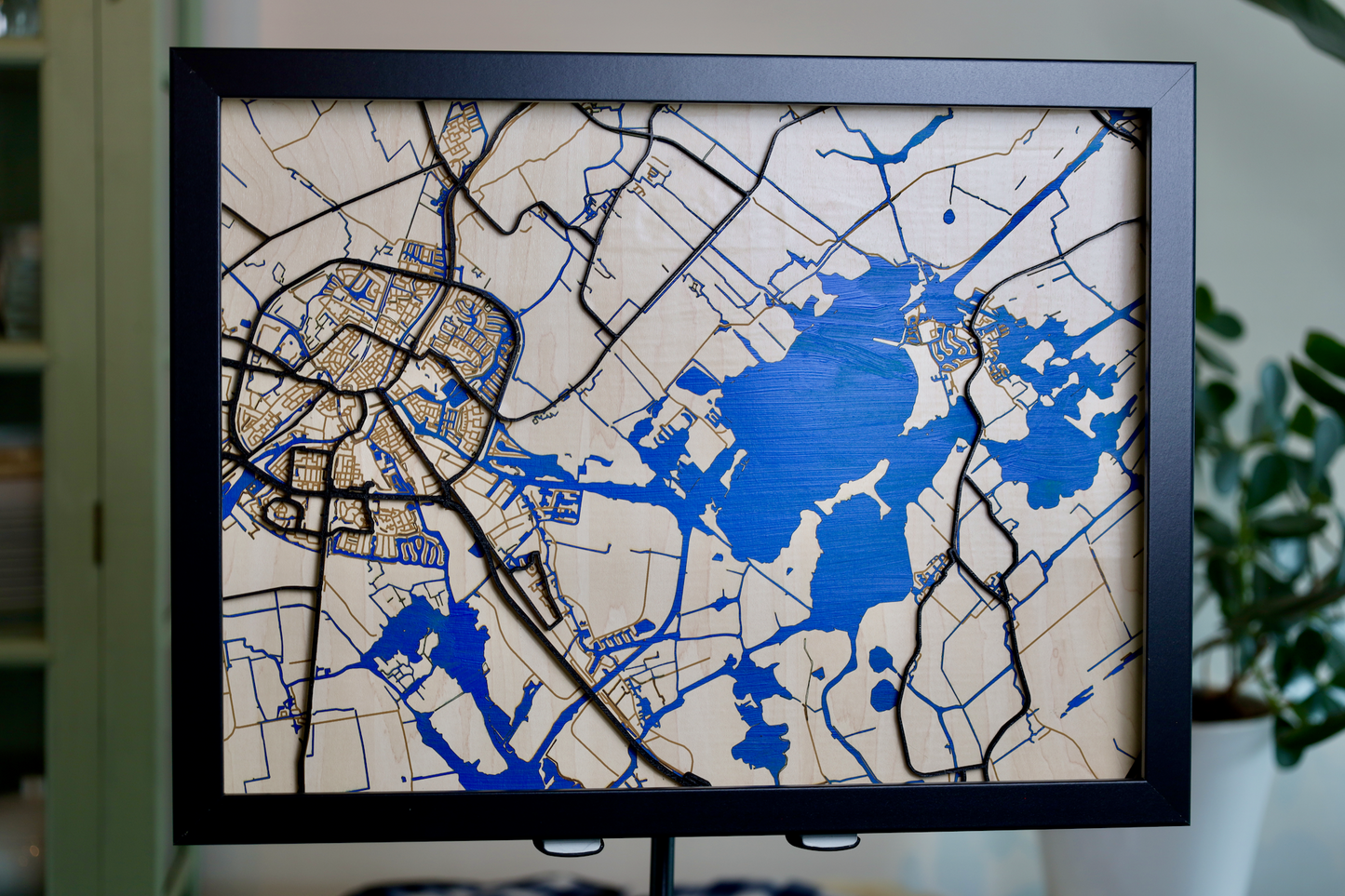 Houten 3D Kaart van Sneek en Sneekermeer met Glasplaat