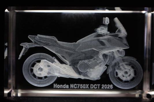 K9 Kristal met 3D Gravure Honda Motor – 50 × 50 × 80 mm