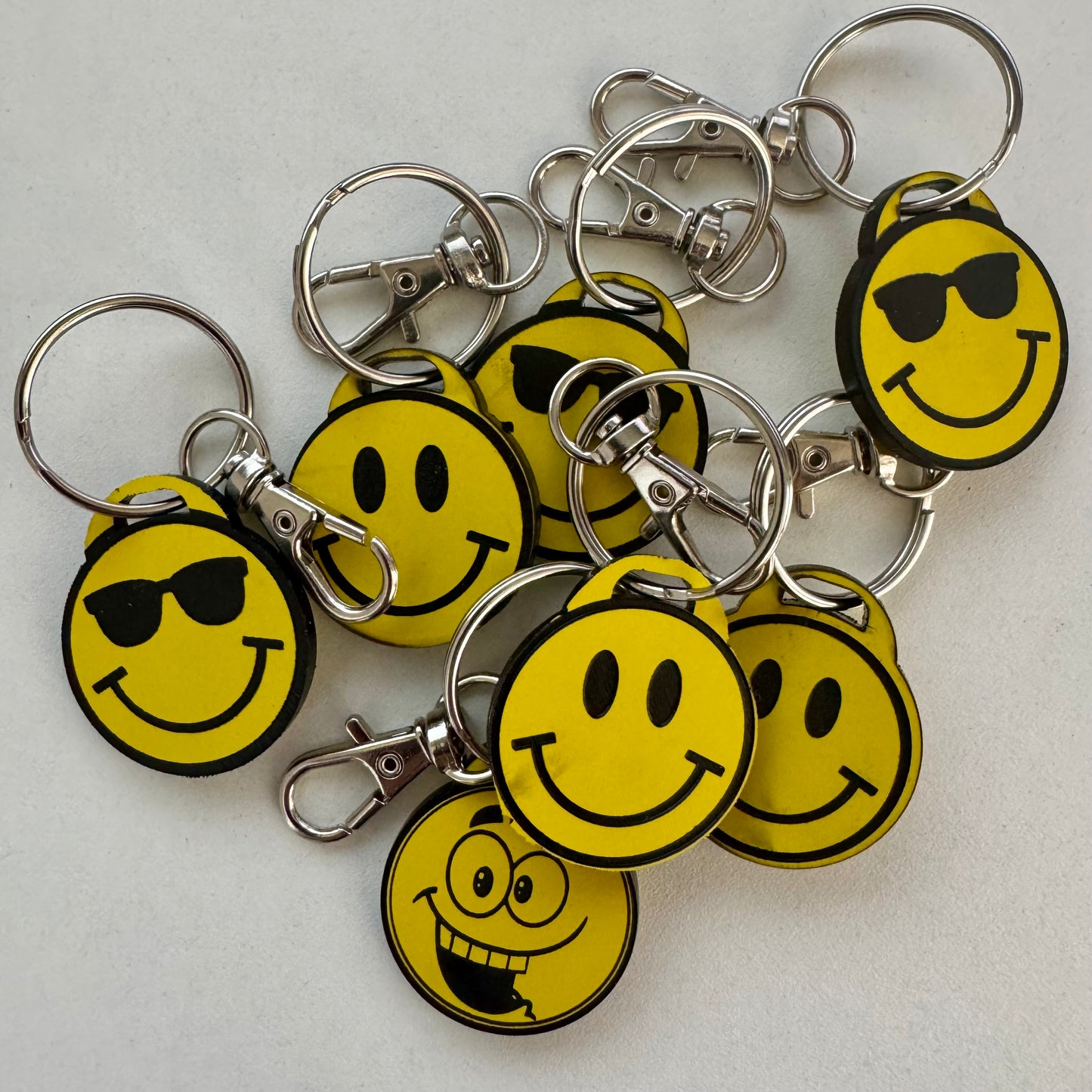 Smiley Sleutelhanger – Draag Geluk Overal Mee! 😊