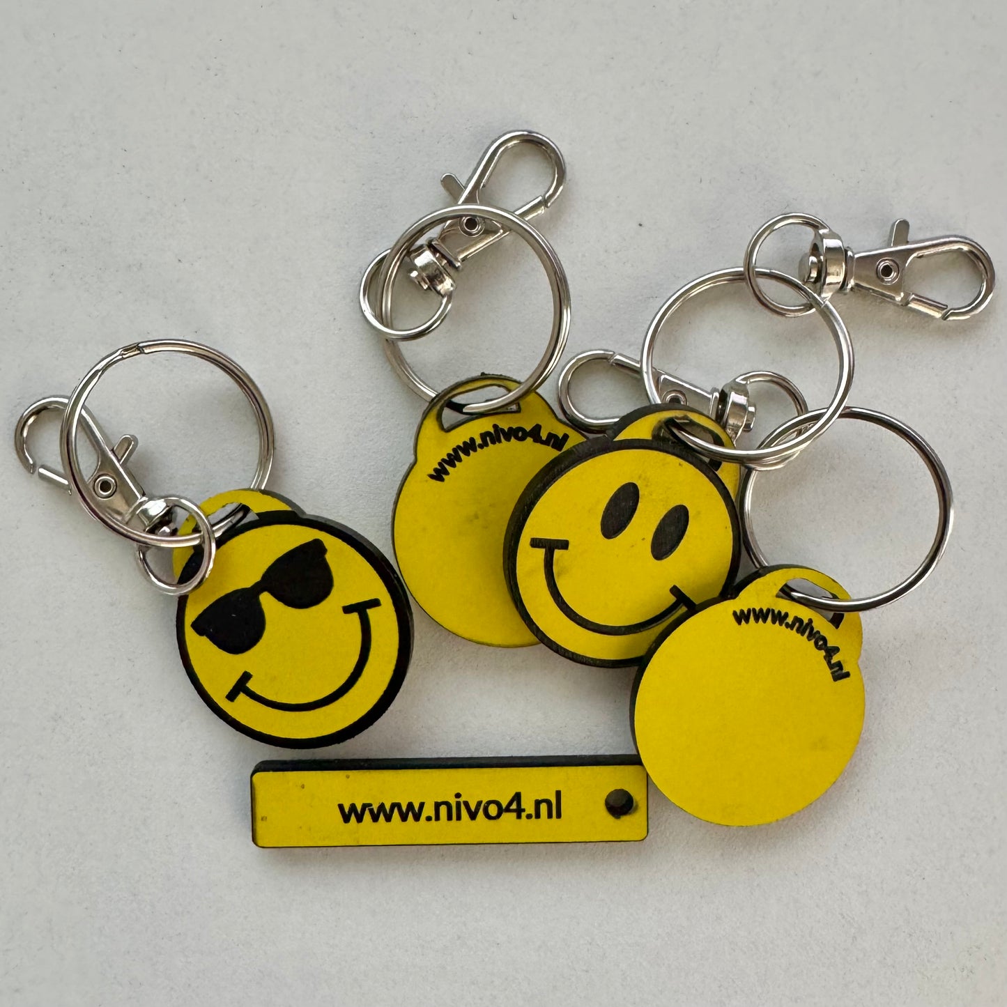 Smiley Sleutelhanger – Draag Geluk Overal Mee! 😊