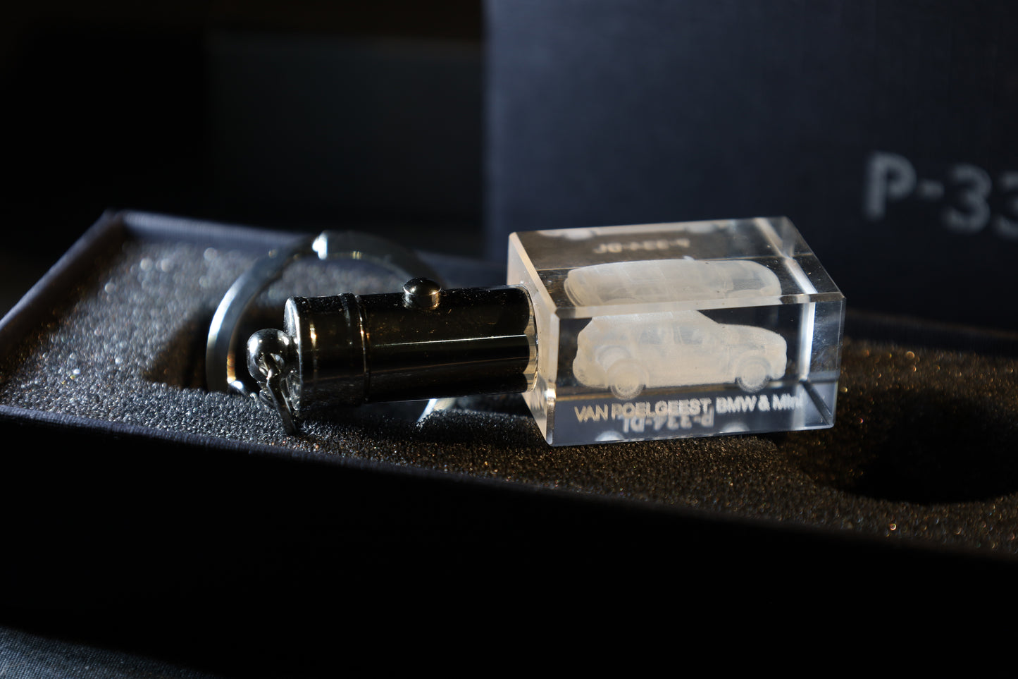 Kristall-Schlüsselanhänger mit 3D-Gravur Ihres Motorrads oder Autos