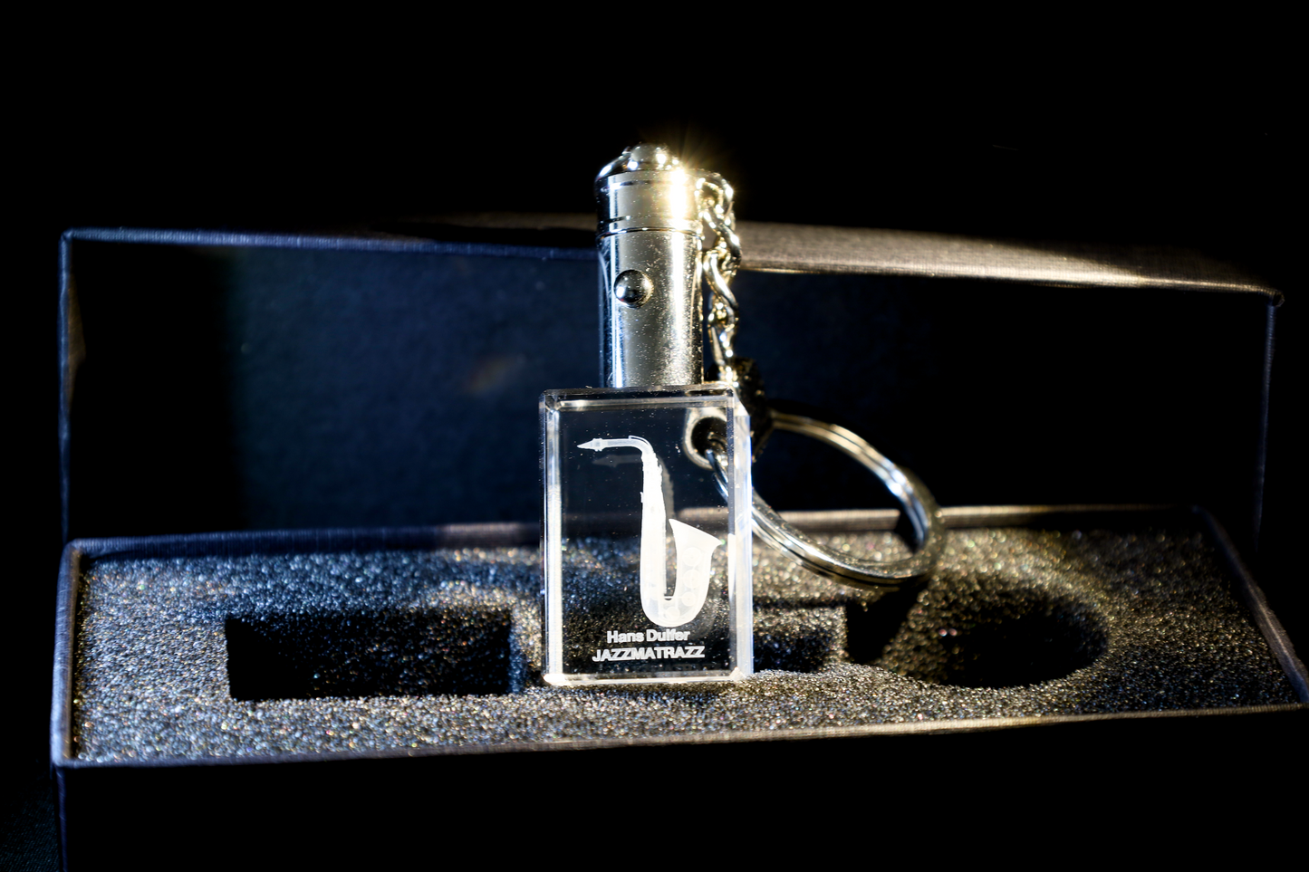 Sleutelhanger Saxofoon – 3D miniatuur met jouw eigen gravure