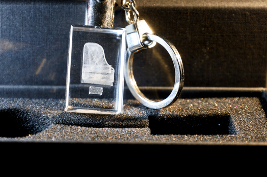 Sleutelhanger Piano – 3D miniatuur van een vleugel met jouw eigen gravure