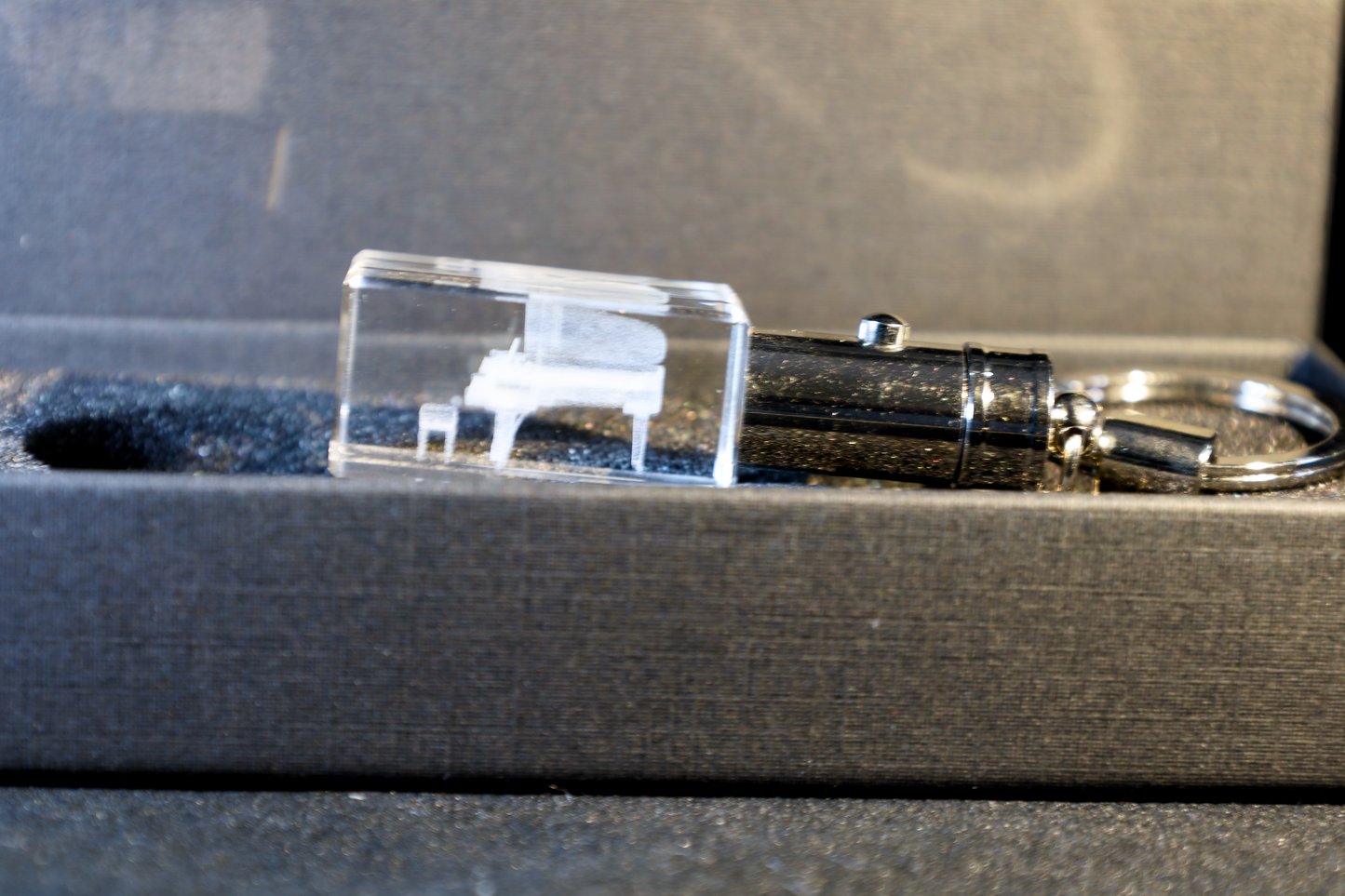 Sleutelhanger Piano – 3D miniatuur van een vleugel met jouw eigen gravure