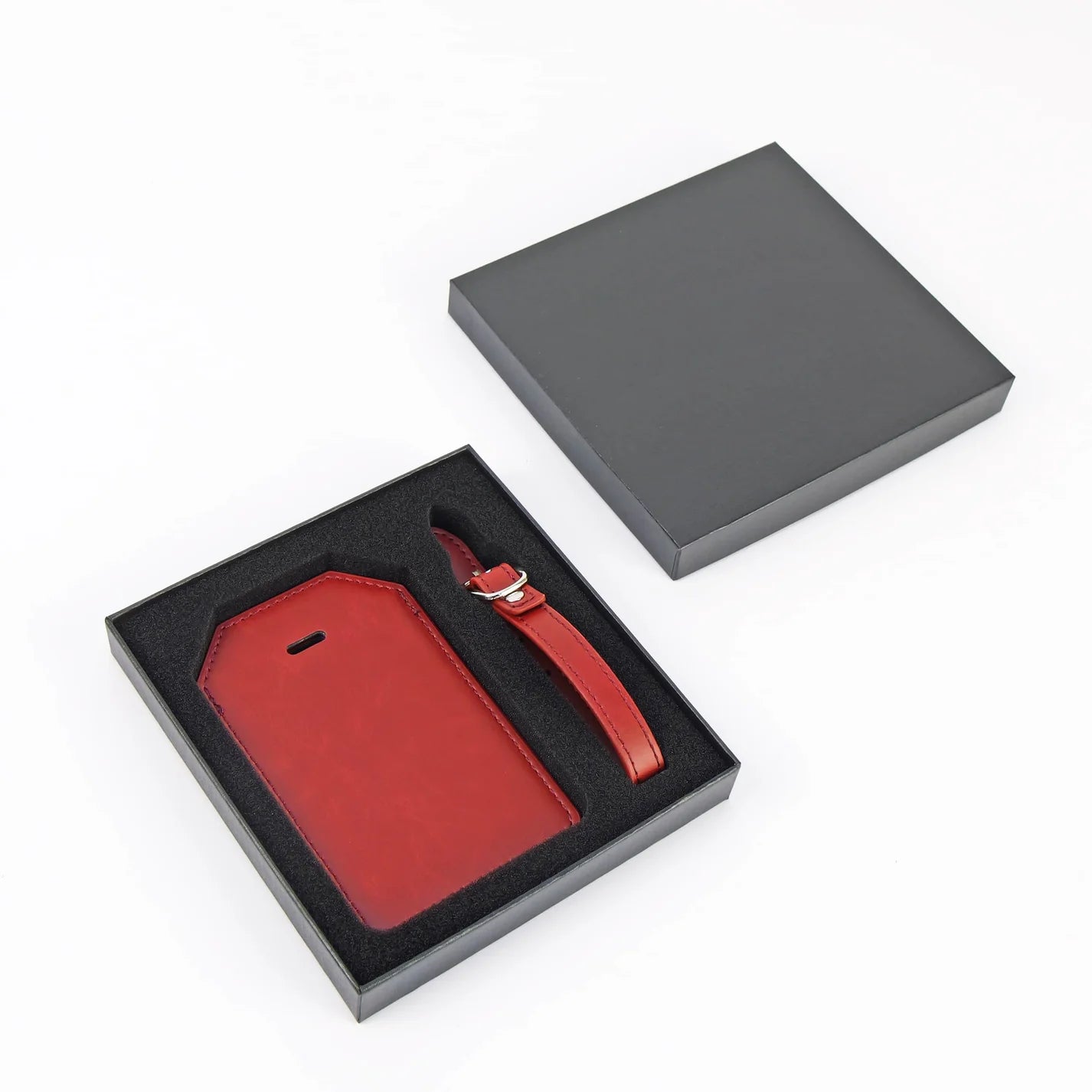 Luxe Reiskofferlabel met Privacyklep Rood (inclusief 2 kanten graveren!)