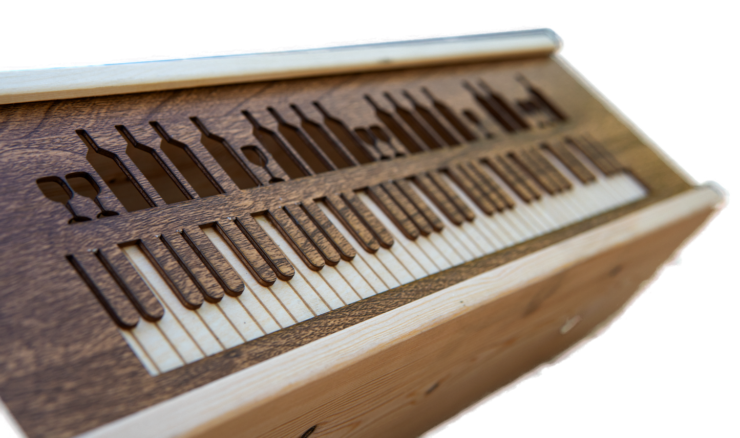 Wijnkistje met piano uitsnede